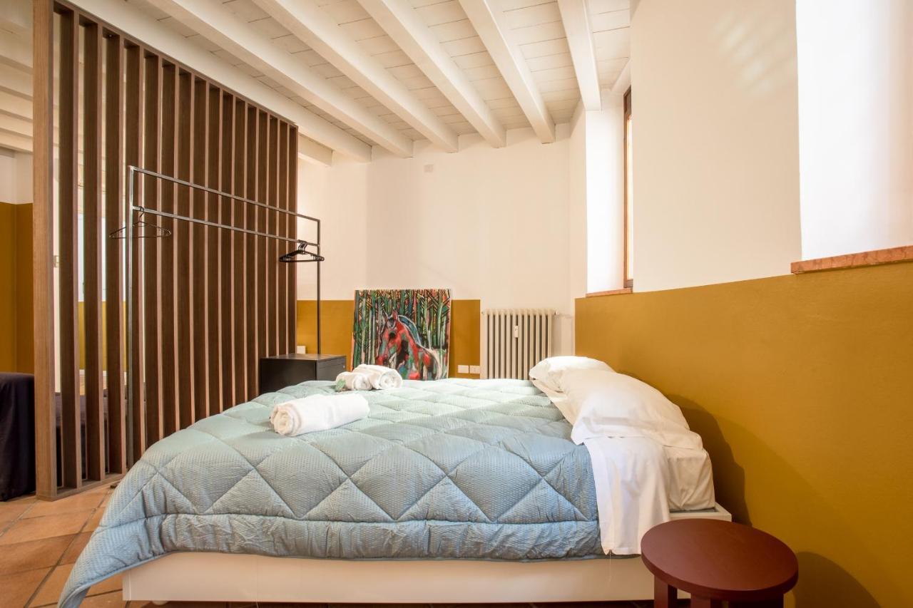 Arena, Center, Hospital - "The Yellow" Apartman Verona Kültér fotó
